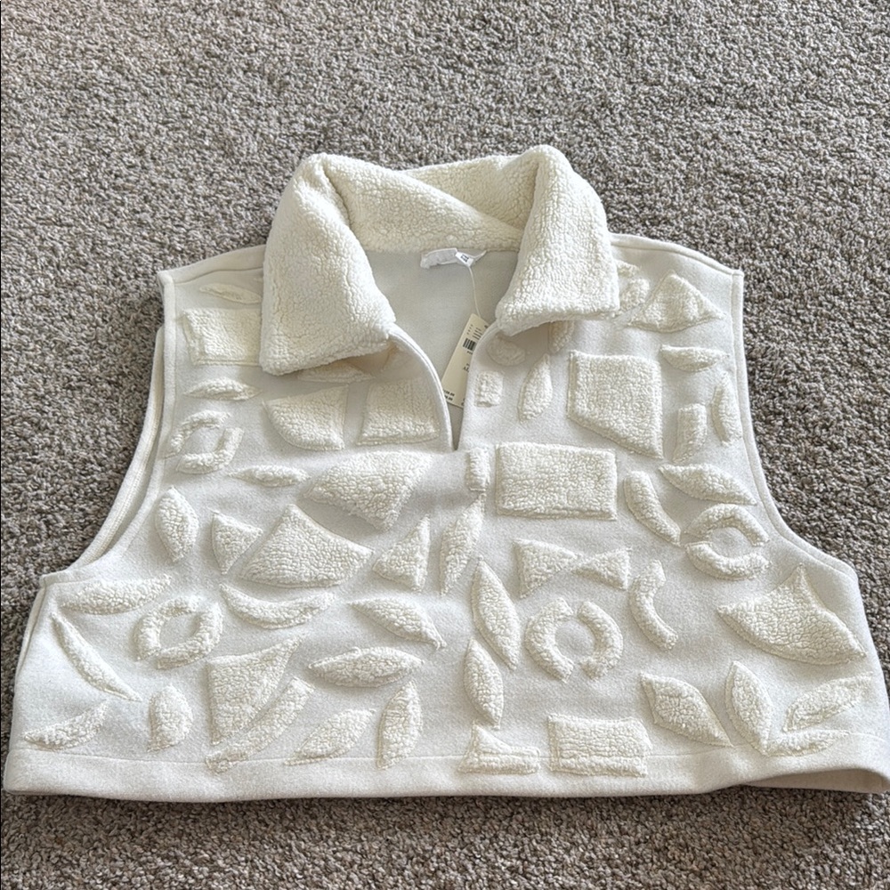 Textured Cream Sleeveless Vest